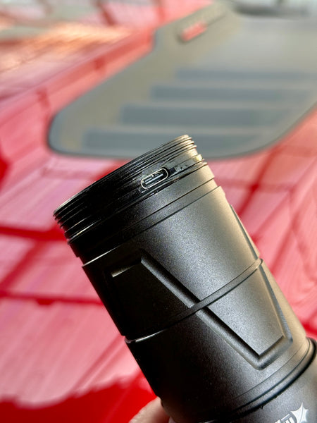 Maxtoch OwleyesVN V3 Diamond - Dual Head Extreme LEP Thrower