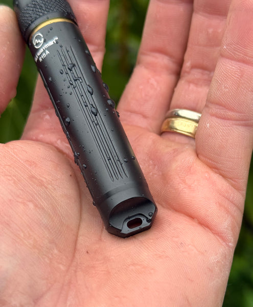 Sunwayman R15Avn - AA Long Runtime Keychain Carry