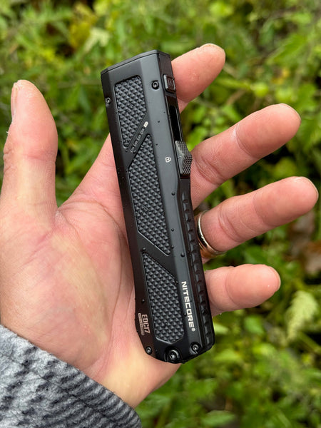 Nitecore EDC17 1500Lumen, Green Laser  & UV Switchblade Style