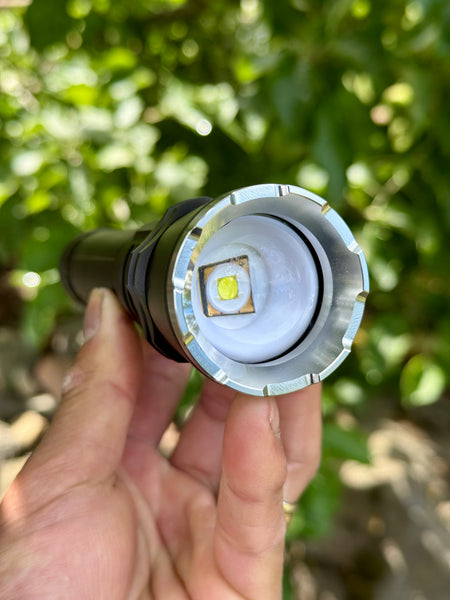 Klarus A3 - Great 21700 Zoomie Light