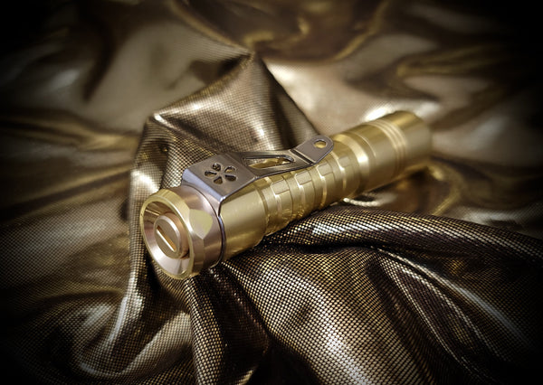 ReyLight PineappleVN - Classy EDC Collectible