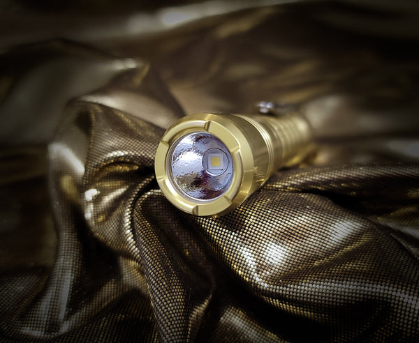 ReyLight PineappleVN - Classy EDC Collectible